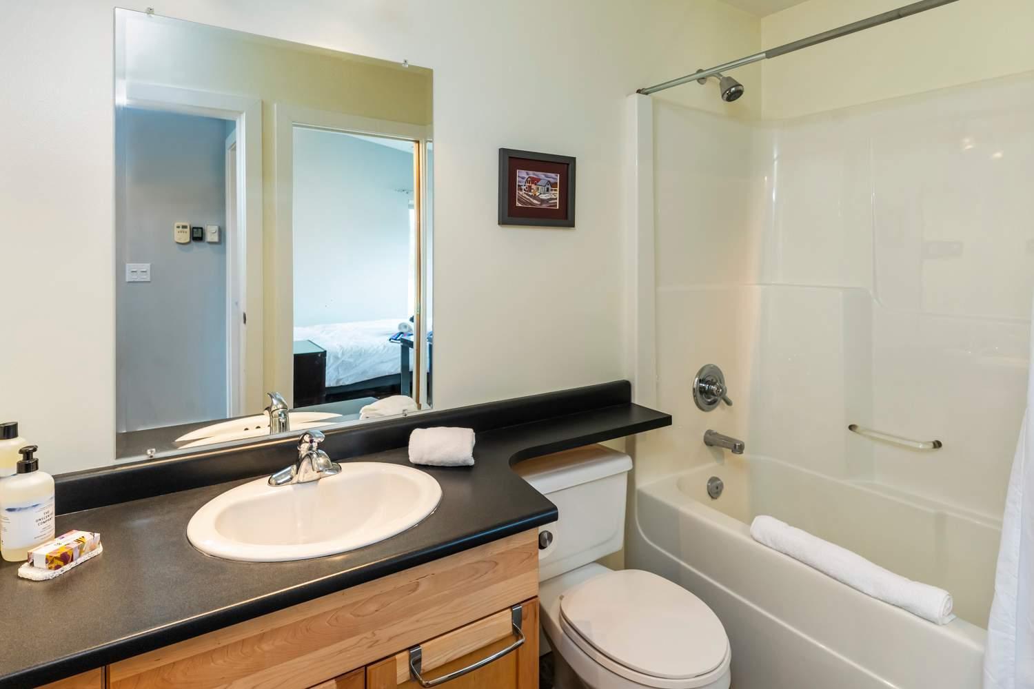 Nn - The Kit 4 - Downtown 1-Bed 1-Bath Villa Whitehorse Exterior photo